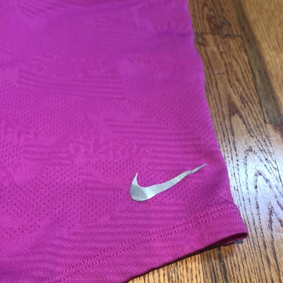 Nike Dri Fit pink tank sz small - Picture 3 of 4